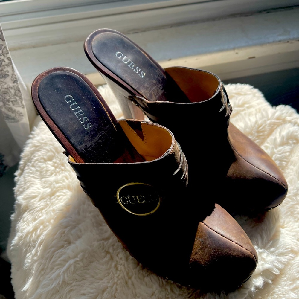 Guess Johanna clogs